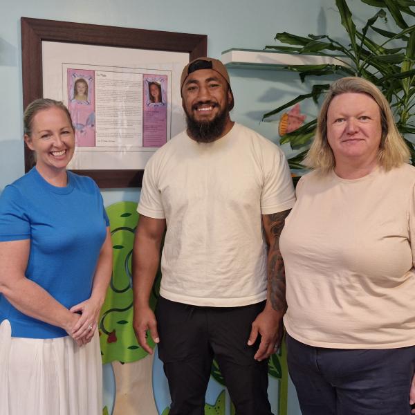 Bundee Aki with CEO Kerry McLaverty, Siobhan Reilly and Liz O'Donoghue